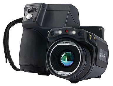 Kamera termowizyjna FLIR T620 bx Widok kamery termowizyjne FLIR T620bx od frontu